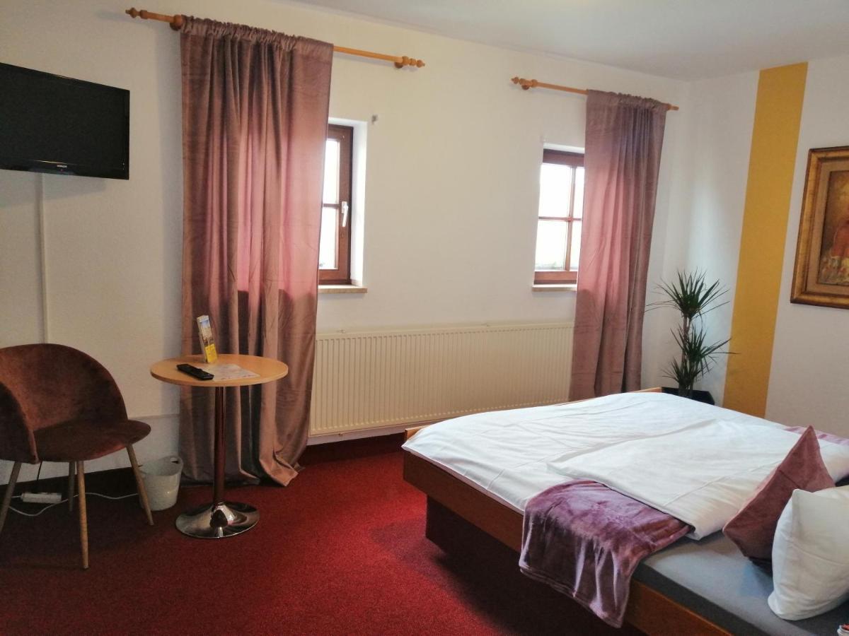 Hotel Wilder Mann Feuchtwangen Kültér fotó