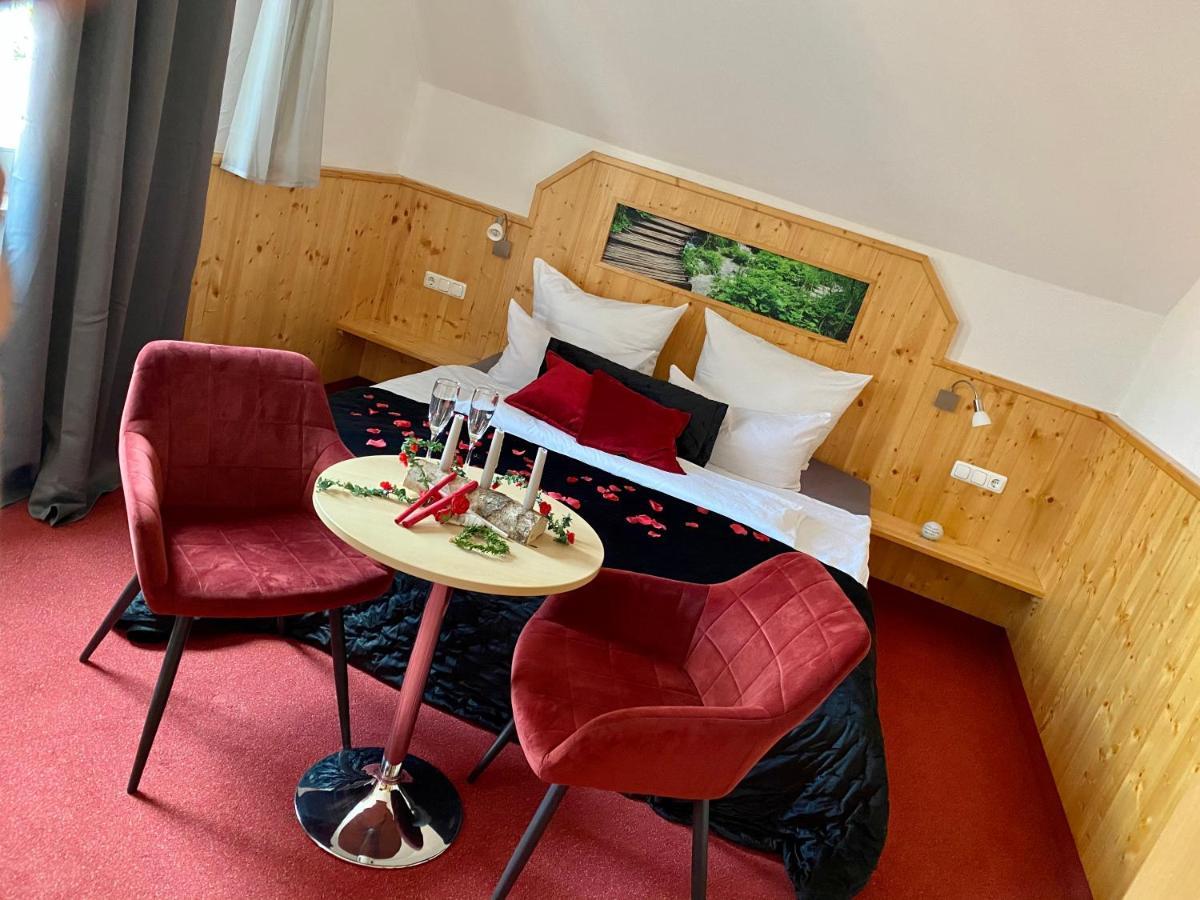 Hotel Wilder Mann Feuchtwangen Kültér fotó
